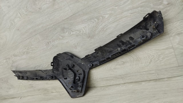 623823514R RENAULT Молдинг решетки радиатора купить в Запорожье