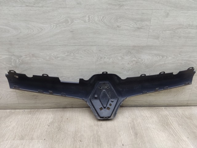 623829911R RENAULT Молдинг решетки радиатора купить в Николаев