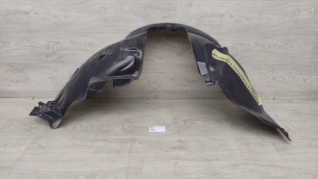 Подкрылок передний правый 638404363R RENAULT