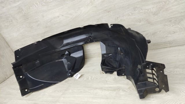 638409196R RENAULT Подкрылок крыла переднего правый купить в Сумы