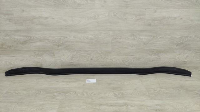 NISSAN 668305DA0A в наличии Житомир