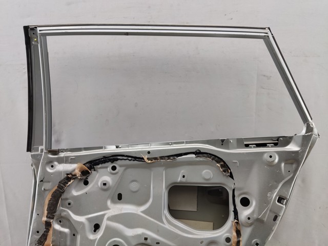 6700305160 TOYOTA Дверь задняя правая купить в Ирпень