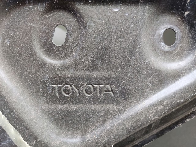 TOYOTA 67004F4010 Дверь задняя левая в наличии Черкассы