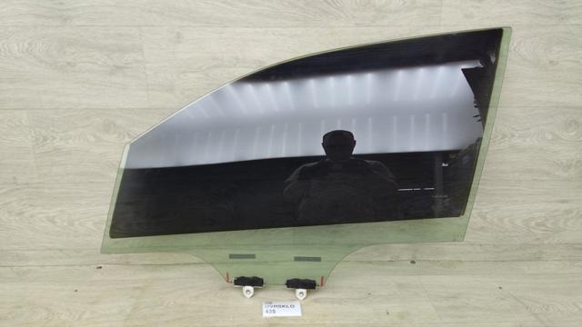 Стекло водительской двери 6810276090 TOYOTA