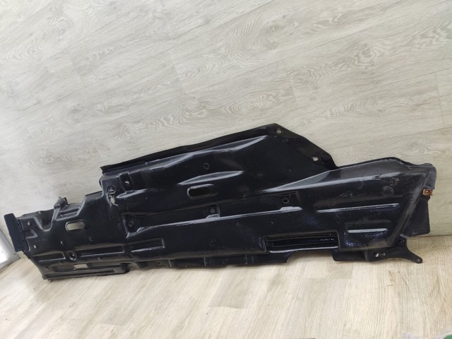 68264961AA CHRYSLER Защита днища правая купить в Николаев