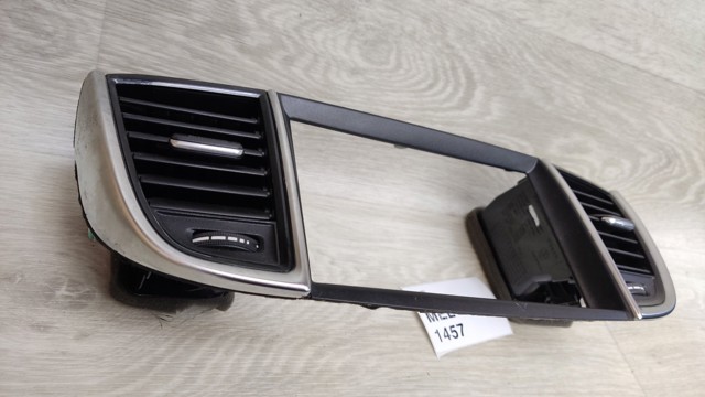 NISSAN 682705NA0A в наличии Николаев