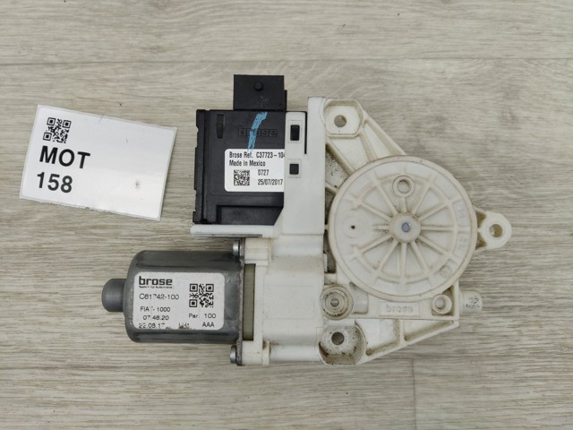 CHRYSLER 68302551AA Мотор стеклоподъемника двери передней левой в наличии Днепр
