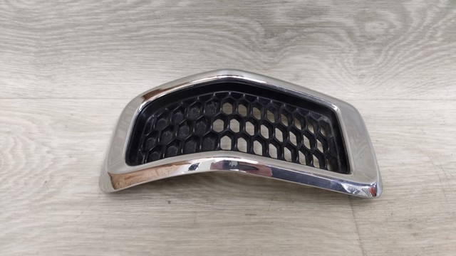 Решетка радиатора 68303626AA CHRYSLER