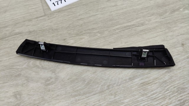 NISSAN 684145DF0A в наличии Полтава