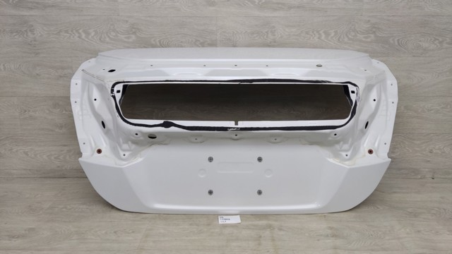 Задняя дверь 68500TRTA90ZZ HONDA