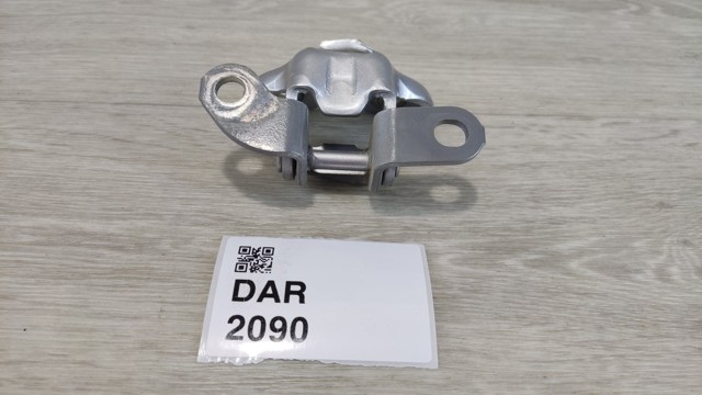TOYOTA 6878052031 Петля двери задней левой в наличии Львов