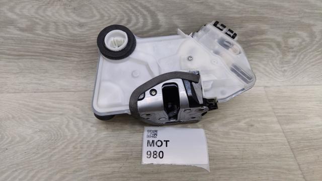 Замок передней левой двери 6904050411 TOYOTA