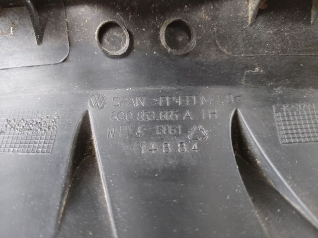Заглушка, решетка противотуманных фар бампера переднего, левая 6Q0853665A VAG