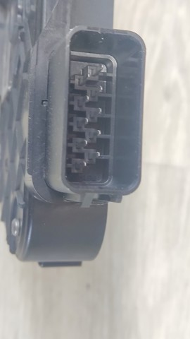 LAND ROVER 6W8A21812AD Замок передней правой двери в наличии Черновцы