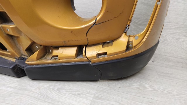 SUZUKI 7171186R Передний бампер в наличии Черкассы