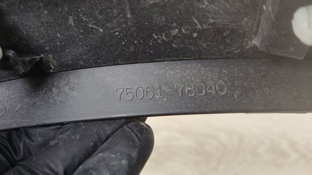 TOYOTA 7506178040 Накладка двери задней правой нижняя в наличии Черкассы