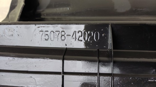 TOYOTA 7507842020 Молдинг задней левой двери в наличии Винница