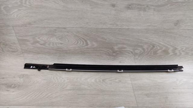 7573076020 TOYOTA Молдинг опускного стекла двери задней правой купить в Харьков