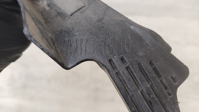 7587378010 TOYOTA Молдинг двери задней правой купить в Ирпень