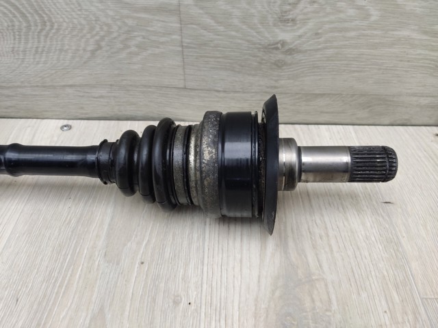 Полуось задняя, левая 7597681 BMW
