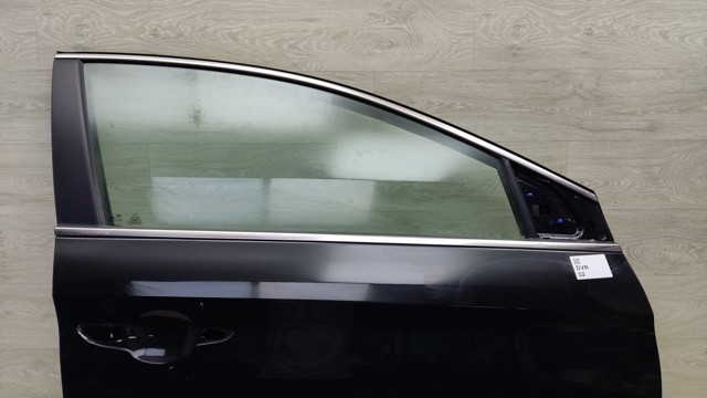 Пассажирская передняя дверь 76004C2000 HYUNDAI
