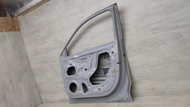 Пассажирская передняя дверь 76004GI000 HYUNDAI