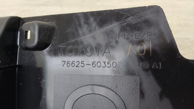 TOYOTA 7662560350 Брызговик задний правый в наличии Киев
