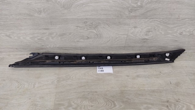 NISSAN 768376RR0A в наличии Львов