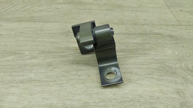 VAG 7N0831401A Петля двери передней левой в наличии Запорожье