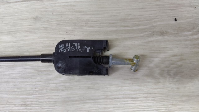 Трос/тяга открывания замка двери передней 7N0837017B VAG
