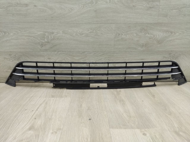 VAG 7P6853677C в наличии Ровно