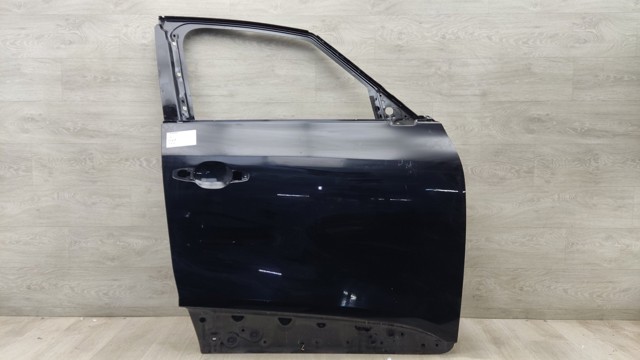 Пассажирская передняя дверь 801004703R RENAULT