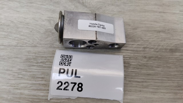Терморегулирующий вентиль кондиционера 80220TRT003 HONDA