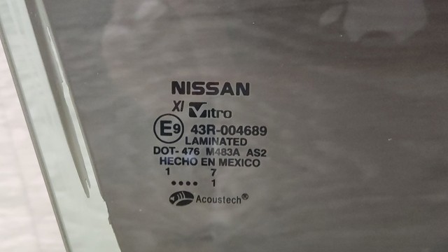 NISSAN 803006RR1A Стекло двери передней правой в наличии Винница
