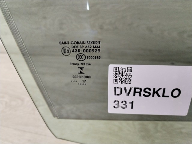 NISSAN 803125DA0A Стекло двери передней правой в наличии Николаев