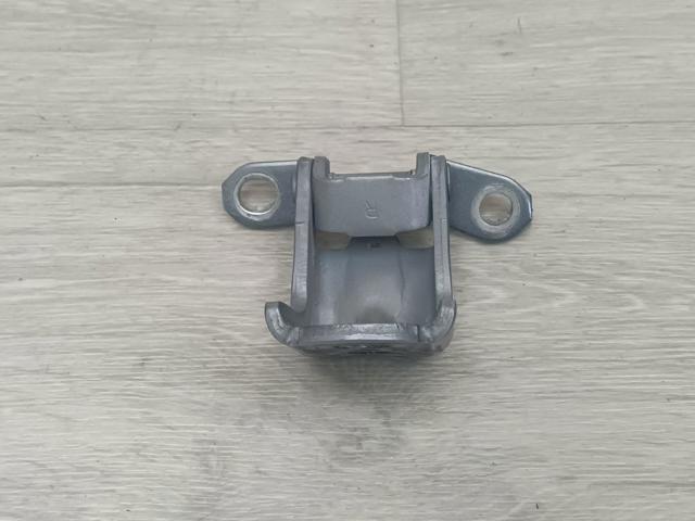 80400JN00A NISSAN Петля двери передней купить в Ровно
