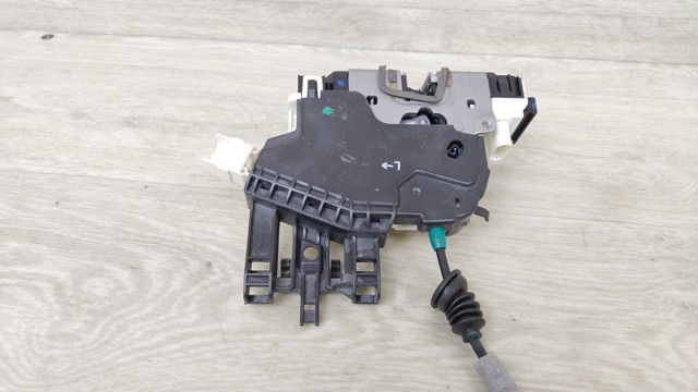 Замок двери водителя 805015DC0A NISSAN