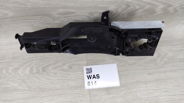 NISSAN 806114EA0A Держатель наружной ручки двери передней левой в наличии Черновцы
