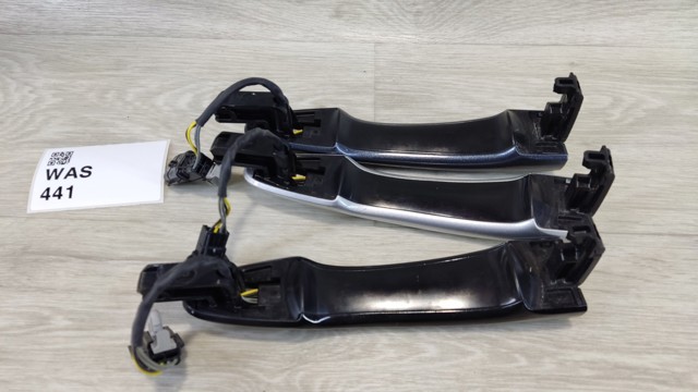 Ручка двери передней наружная правая 806404EA0B NISSAN