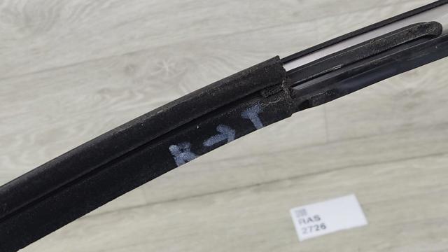 808204CL0A Молдинг опускного стекла двери передней правой купить Винница