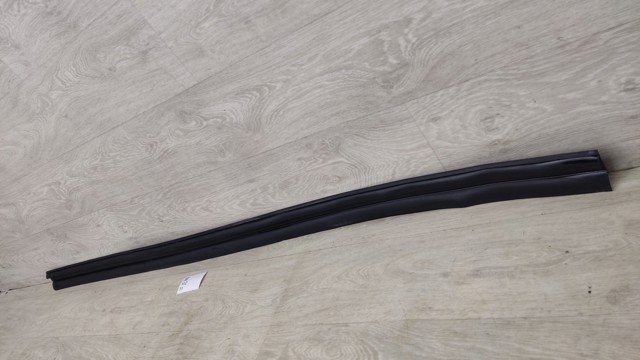 NISSAN 808396RR0A Накладка (молдинг) порога наружная левая в наличии Житомир