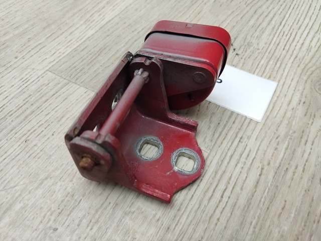 RENAULT 8200885639 Петля двери задней правой в наличии Одесса