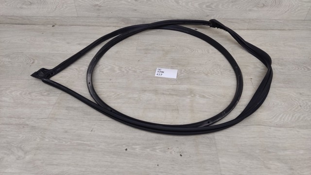 Уплотнитель двери передней, левой (на двери) 82130GI000 HYUNDAI