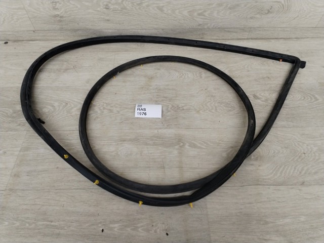 82140D3000 HYUNDAI купить в Черновцы