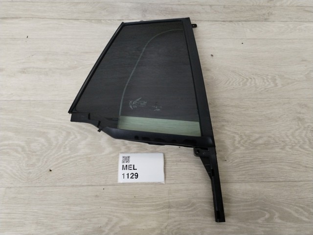 Форточка двери треугольник, задней, правой 822205DA0A NISSAN