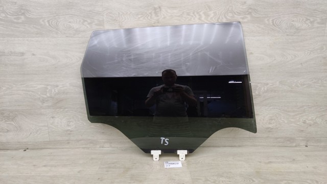 823006RR0C NISSAN Стекло двери задней правой купить в Львов