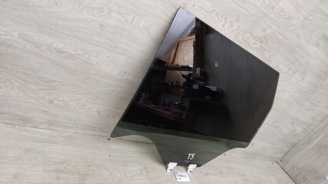 Стекло заднее левое 823016RR0C NISSAN