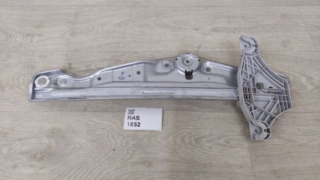 Механизм стеклоподъемника двери передней, правой 82404GI000 HYUNDAI