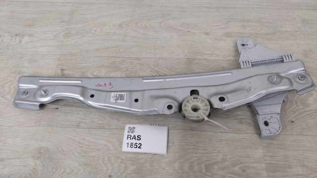 82404GI000 HYUNDAI Стеклоподъемник передней правой двери купить в Полтава