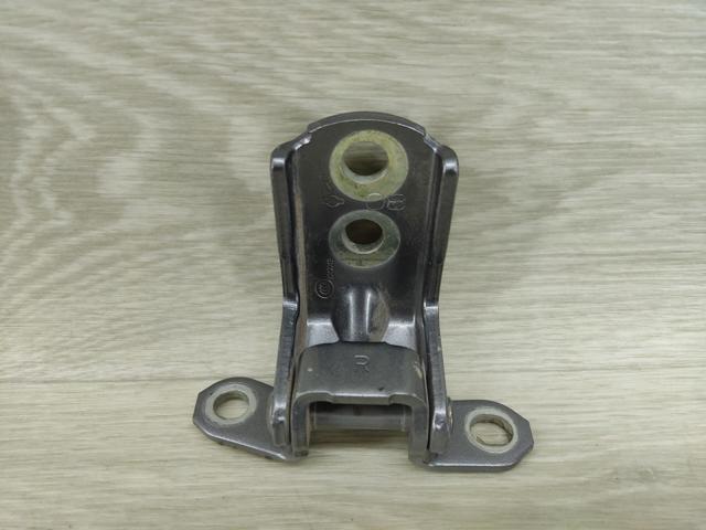 824214P00A NISSAN Петля двери передней правой купить в Каменское